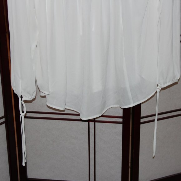 Women’s Long Sleeve Top with Lace on Shoulder From - Picture 6 of 6